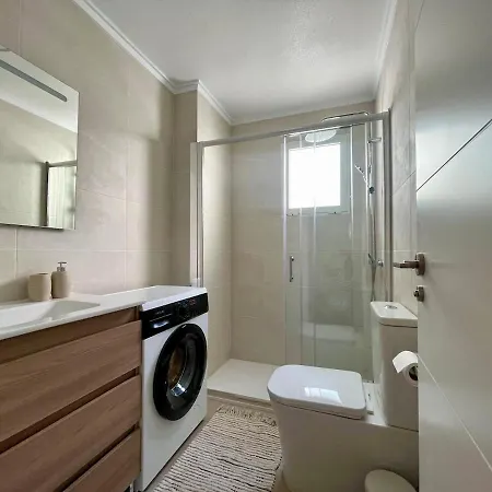 Apartament Modern In *